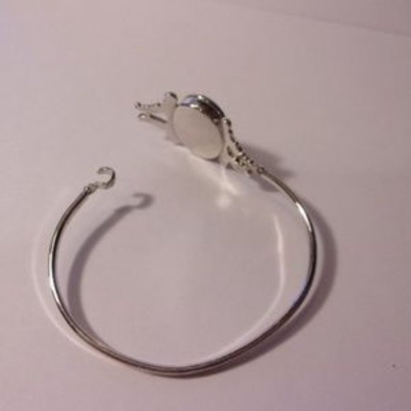 "Avon Silver Tone Locket Bracelet " - Picture 2 of 6